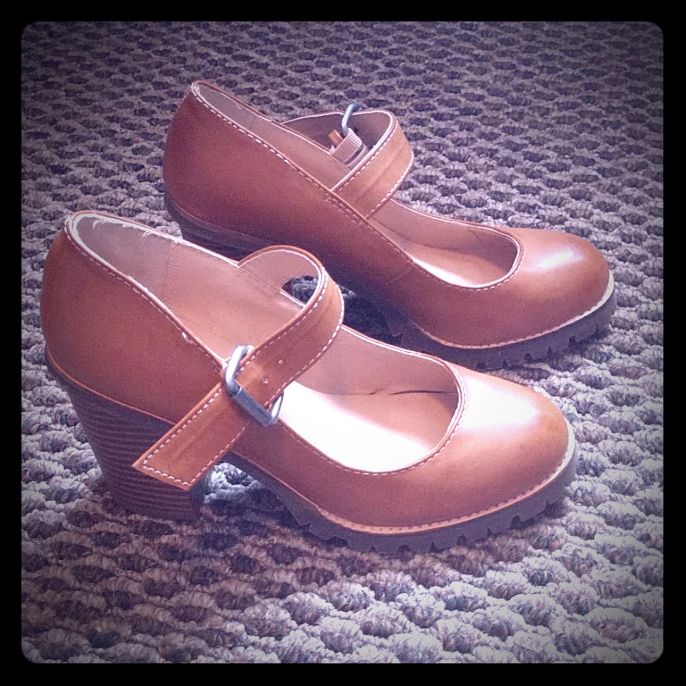 Shoes - Picture 1 of 1